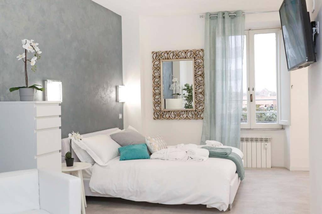 White Panoramic Jacuzzi Suite Trastevere - Top Collection Rzym Zewnętrze zdjęcie