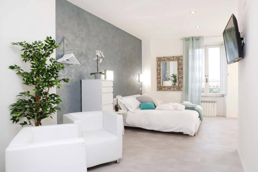 White Panoramic Jacuzzi Suite Trastevere - Top Collection Rzym Zewnętrze zdjęcie
